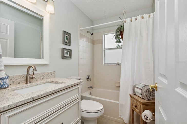 Photo 16 of 26 - 1708 Arbor Knoll Loop, Trinity, FL 34655