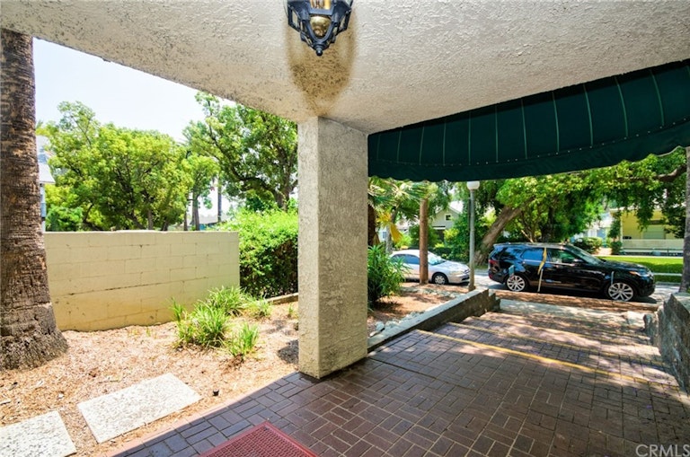 Photo 40 of 51 - 277 Pleasant St #209, Pasadena, CA 91101