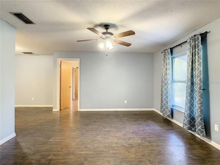 Photo 5 of 33 - 455 Sunrise Dr, Casselberry, FL 32707