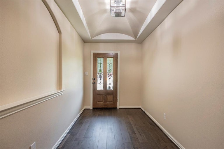 Photo 6 of 33 - 4165 Doyle Ln, Lancaster, TX 75134