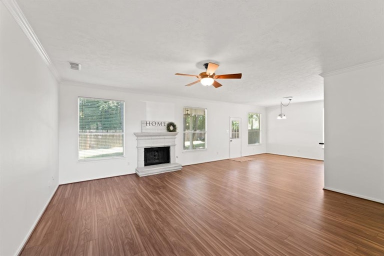 Photo 6 of 26 - 18115 Polo Meadow Dr, Humble, TX 77346