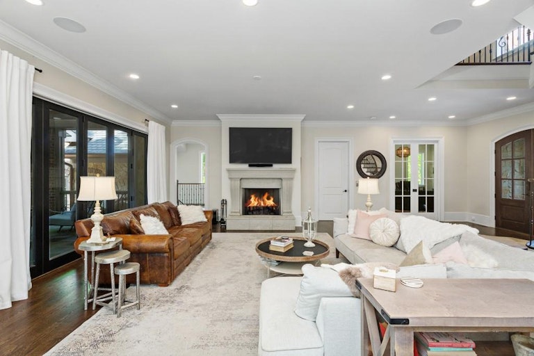 Photo 11 of 77 - 4268 Woodland Brook Dr SE, Atlanta, GA 30339