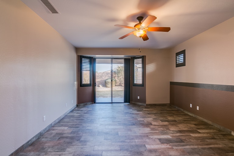 Photo 17 of 33 - 16812 W Stevenage St, Surprise, AZ 85374