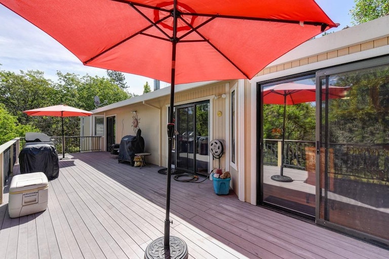 Photo 17 of 79 - 12136 Poplar Rd, Auburn, CA 95602