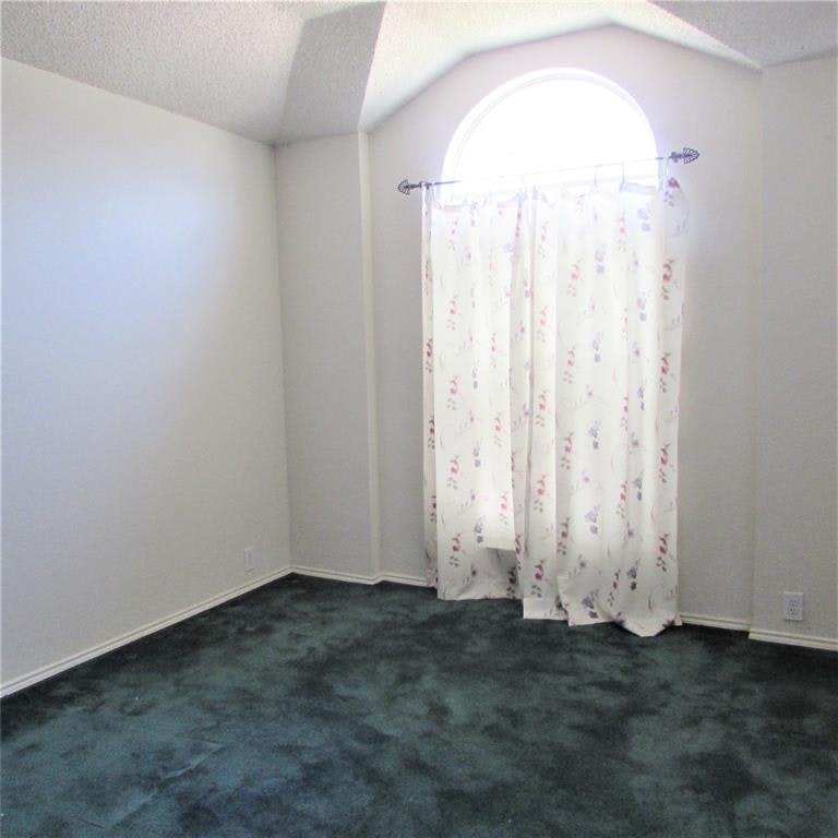 Photo 3 of 32 - 1345 Mill Wood Ln, Garland, TX 75040