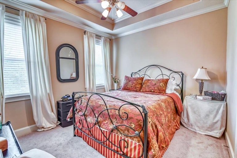 Photo 32 of 50 - 25306 Fawn Point Ct, Spring, TX 77389