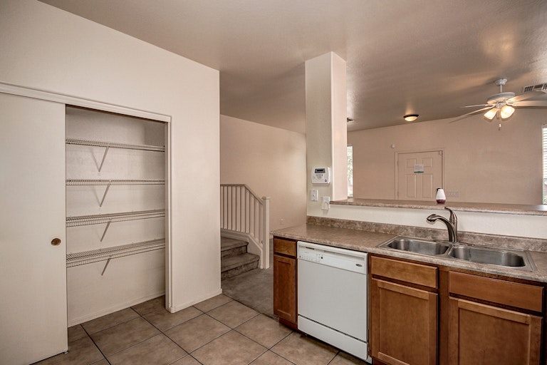 Photo 8 of 23 - 5163 W Illini St, Phoenix, AZ 85043