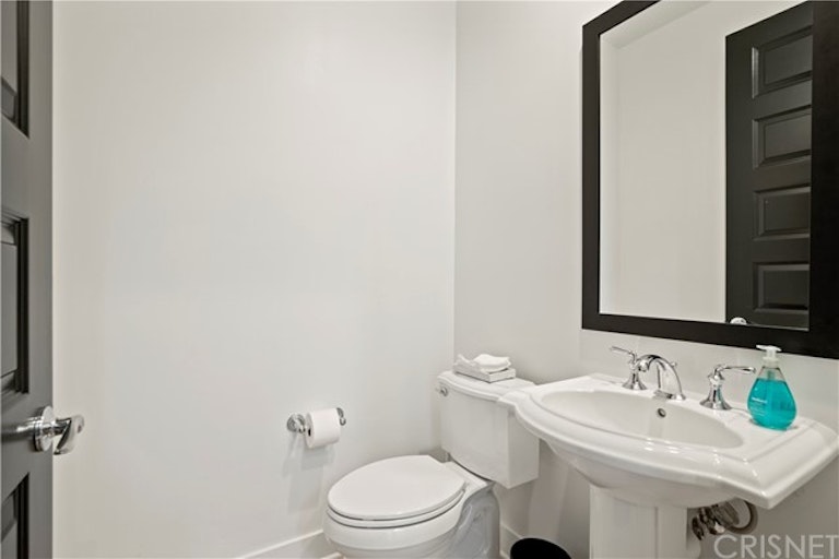 Photo 14 of 69 - 12009 Carabela Ct, Porter Ranch, CA 91326