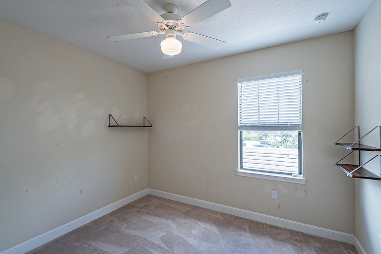 Photo 24 of 28 - 10611 Village Lake Rd, Windermere, FL 34786