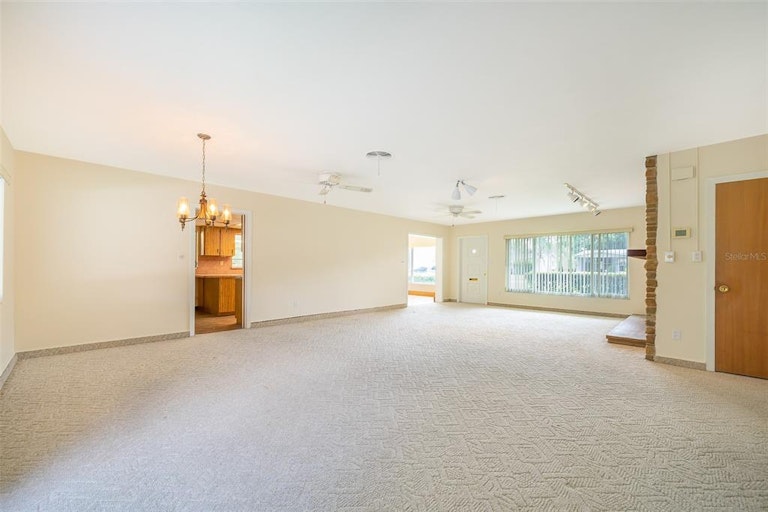 Photo 17 of 38 - 304 Kentucky Ave, Saint Cloud, FL 34769