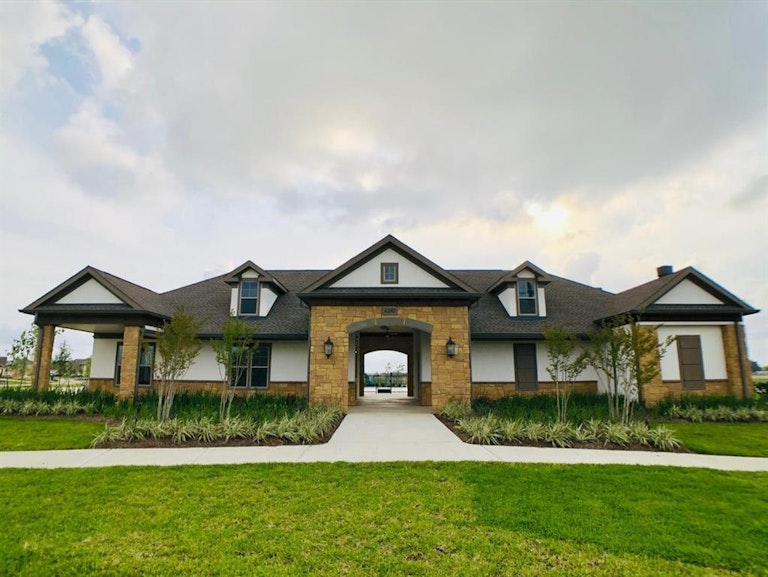 Photo 7 of 16 - 4322 Redford Valley Rd, Rosharon, TX 77583