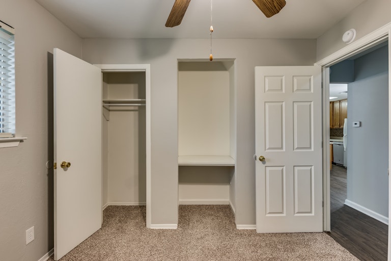 Photo 21 of 23 - 2218 Darrell Ct, Irving, TX 75060