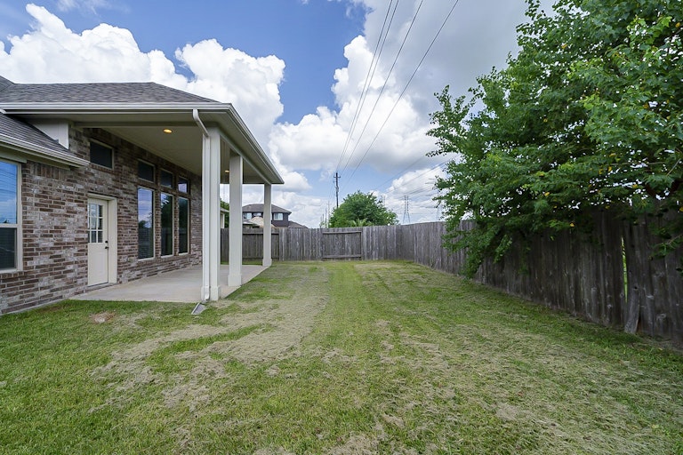 Photo 30 of 30 - 2457 Porto Way, League City, TX 77573