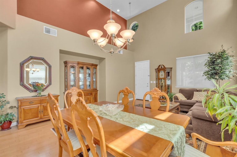 Photo 9 of 35 - 350 Westlake Dr, West Sacramento, CA 95605