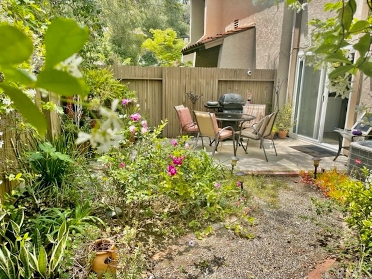 Photo 23 of 24 - 267 S Camino De Naranjas, Anaheim, CA 92807