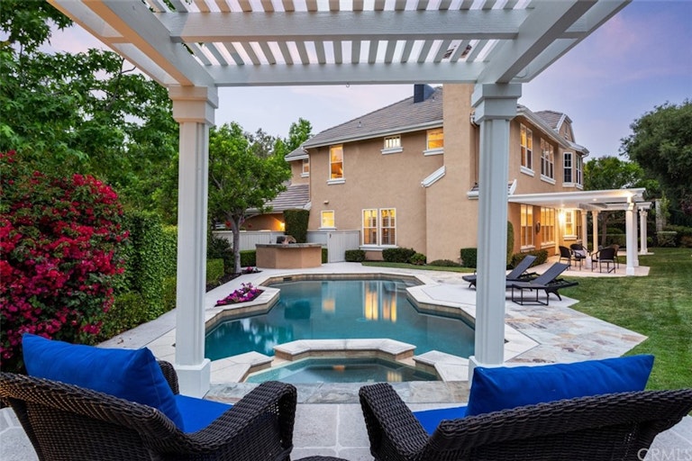 Photo 35 of 44 - 74 Downfield Way, Trabuco Canyon, CA 92679