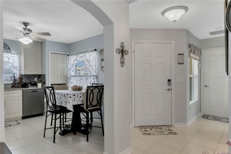 Photo 13 of 42 - 3420 Grenville Dr, Winter Haven, FL 33884