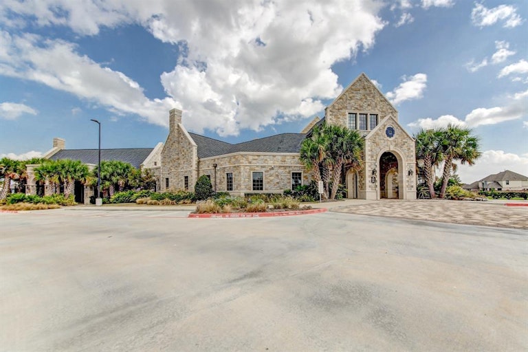 Photo 10 of 19 - 15627 Countesswells Dr, Humble, TX 77346