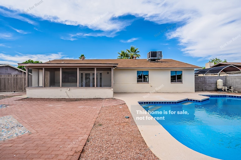 Photo 7 of 23 - 3617 W Voltaire Ave, Phoenix, AZ 85029