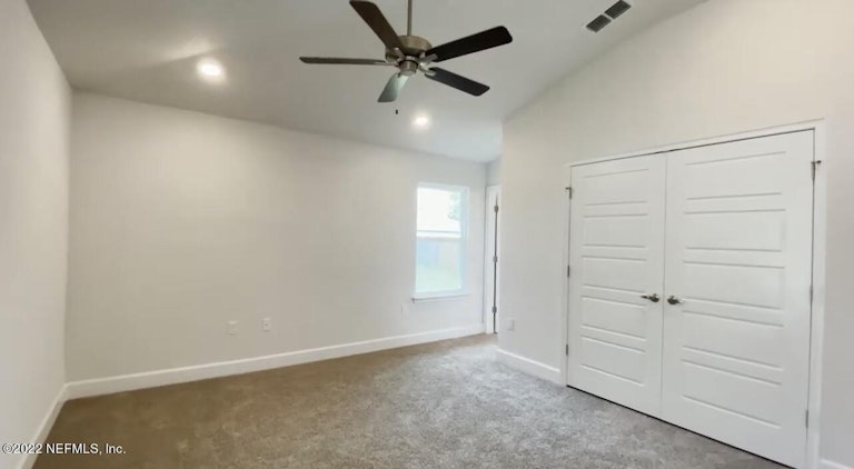 Photo 8 of 11 - 8058 Belsay Cir, Jacksonville, FL 32219