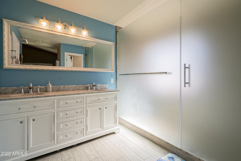 Photo 24 of 39 - 901 W Juanita Ave, Gilbert, AZ 85233