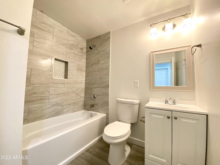 Photo 29 of 62 - 4837 W Heatherbrae Dr, Phoenix, AZ 85031