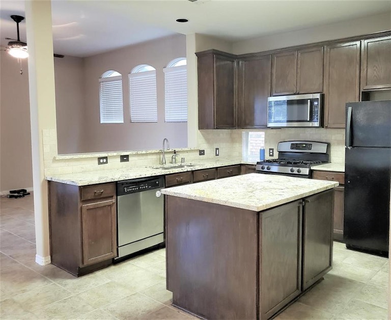 Photo 15 of 15 - 7305 Danbridge Ln, Frisco, TX 75035