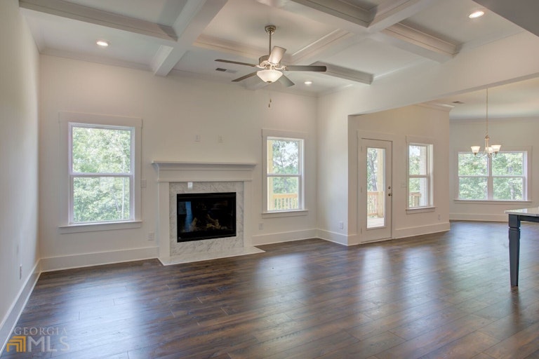 Photo 7 of 32 - 3001 Fairway Dr, Villa Rica, GA 30180