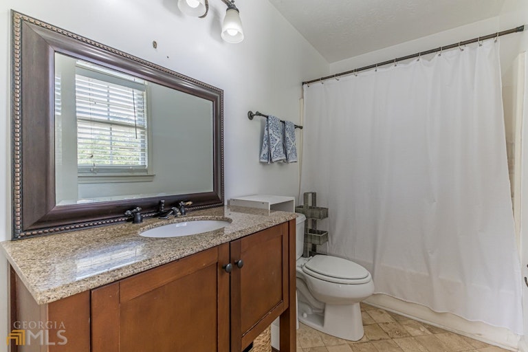 Photo 33 of 40 - 2899 Bruckner Blvd, Snellville, GA 30078
