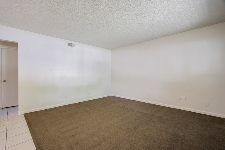 Photo 13 of 27 - 6209 Longford Dr #1, Citrus Heights, CA 95621