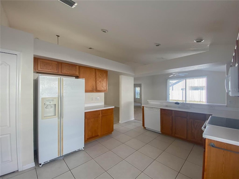 Photo 8 of 26 - 31339 Heatherstone Dr, Wesley Chapel, FL 33543