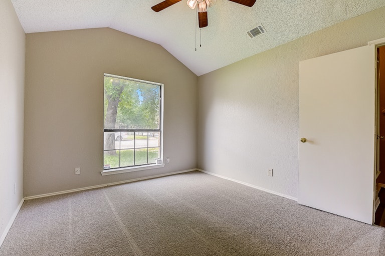 Photo 25 of 36 - 10503 Leroy Ct, Dallas, TX 75217