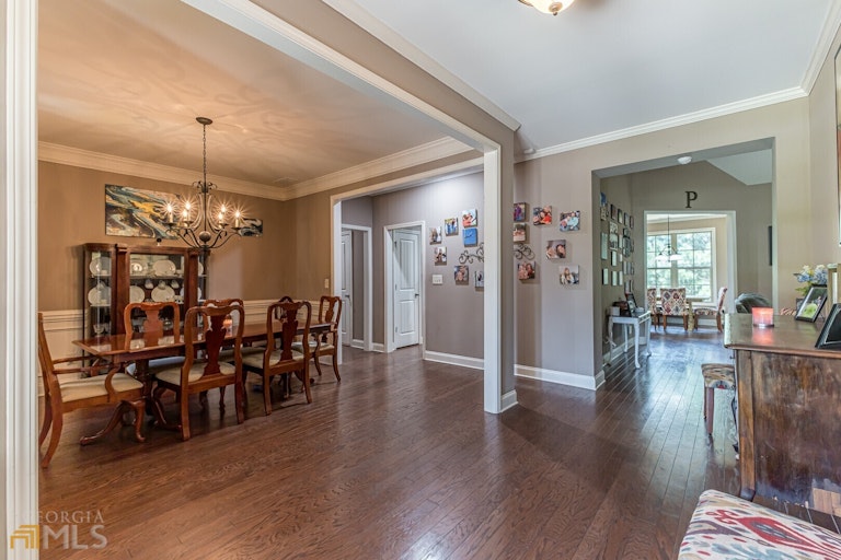 Photo 7 of 50 - 1009 Silver Thorne Dr, Loganville, GA 30052