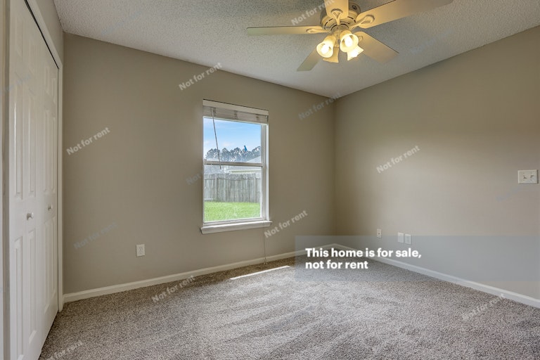 Photo 17 of 33 - 3000 Havengate Dr, Green Cove Springs, FL 32043