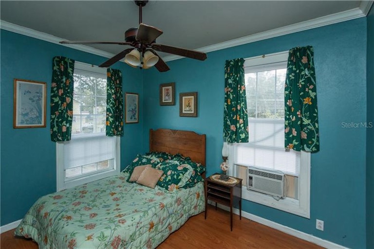 Photo 17 of 24 - 803 E 2nd St, Sanford, FL 32771