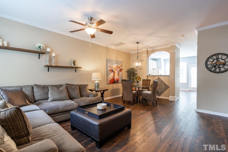 Photo 3 of 24 - 5702 Corbon Crest Ln, Raleigh, NC 27612