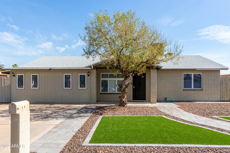 Photo 5 of 29 - 408 E Julie Dr, Tempe, AZ 85283