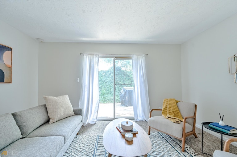 Photo 17 of 25 - 3097 Reeves St SE, Smyrna, GA 30080