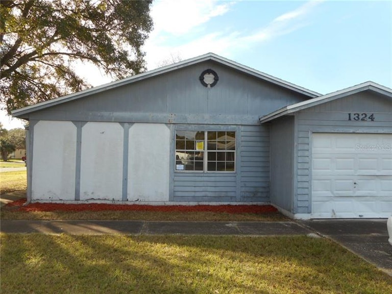 Photo 1 of 11 - 1324 Primrose Ct, Lakeland, FL 33811