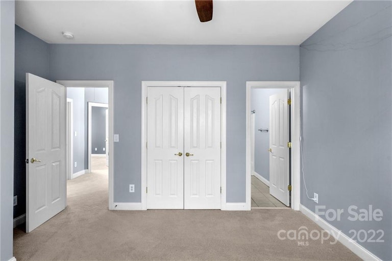 Photo 32 of 48 - 5418 Shoal Brook Ct, Charlotte, NC 28277