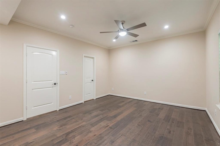 Photo 18 of 33 - 4165 Doyle Ln, Lancaster, TX 75134