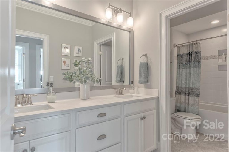 Photo 32 of 48 - 509 Lacebark Elm Ct, Matthews, NC 28104