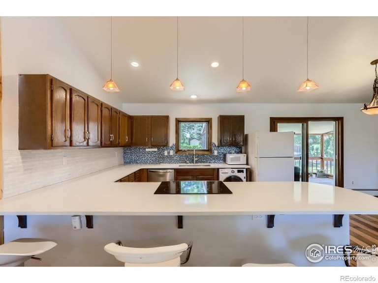 Photo 5 of 25 - 415 E Sutton Cir, Lafayette, CO 80026