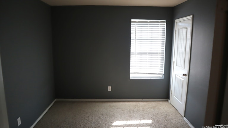 Photo 11 of 15 - 7322 Net Valley Dr, San Antonio, TX 78242