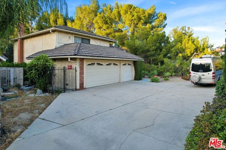 Photo 45 of 53 - 18502 Entrada Ct, Porter Ranch, CA 91326