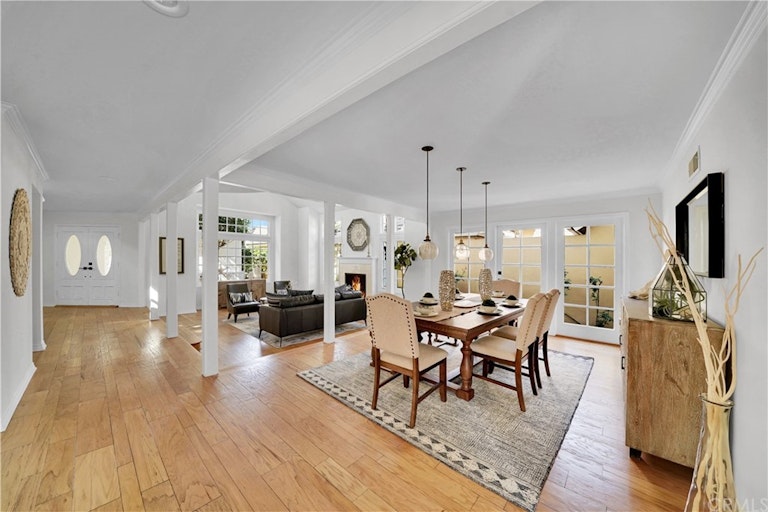 Photo 10 of 47 - 19365 Woodlands Dr, Huntington Beach, CA 92648
