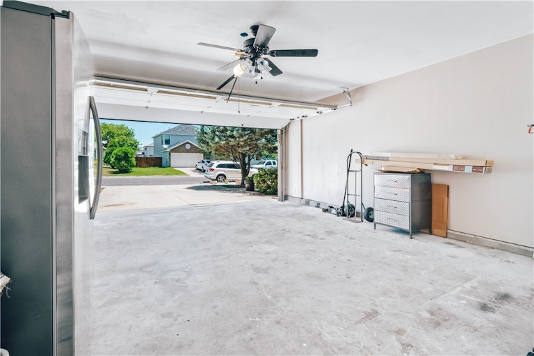 Photo 35 of 40 - 1511 Apollo Cir, Round Rock, TX 78664