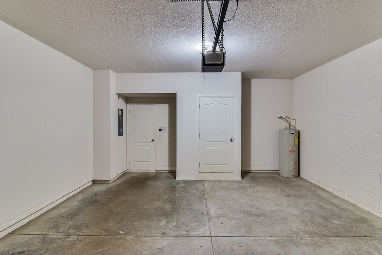 Photo 30 of 31 - 3639 Craigsher Dr, Apopka, FL 32712