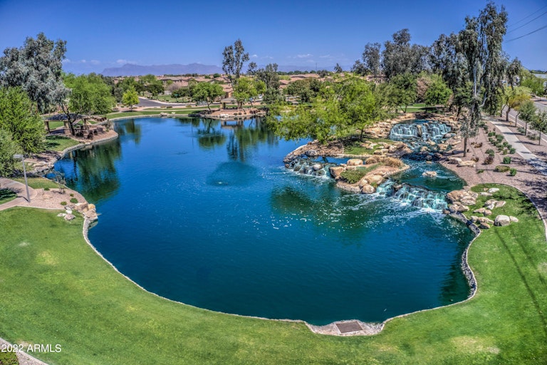 Photo 22 of 29 - 2595 E Carob Dr, Gilbert, AZ 85298