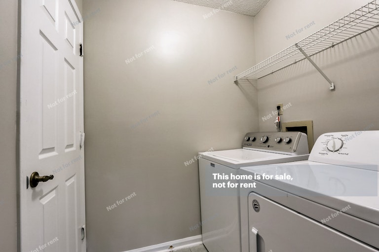 Photo 28 of 33 - 10435 Marble Egret Ct W, Jacksonville, FL 32257